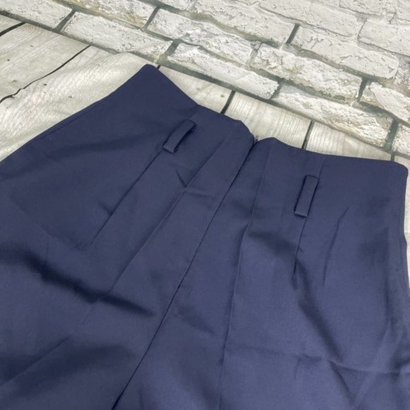 AGATA WEBERS Navy Crease Shorts 8 - Picture 8 of 14